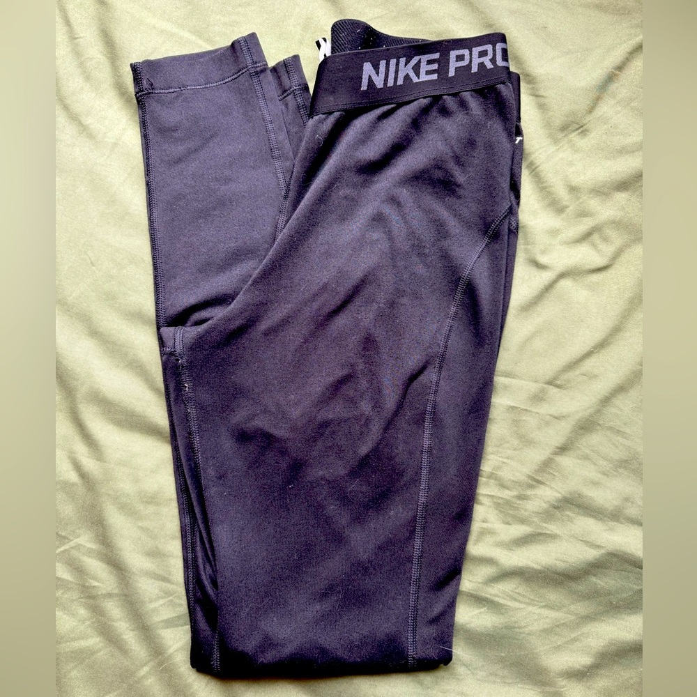 Nike Pro DRI-FIT Black athletic leggings